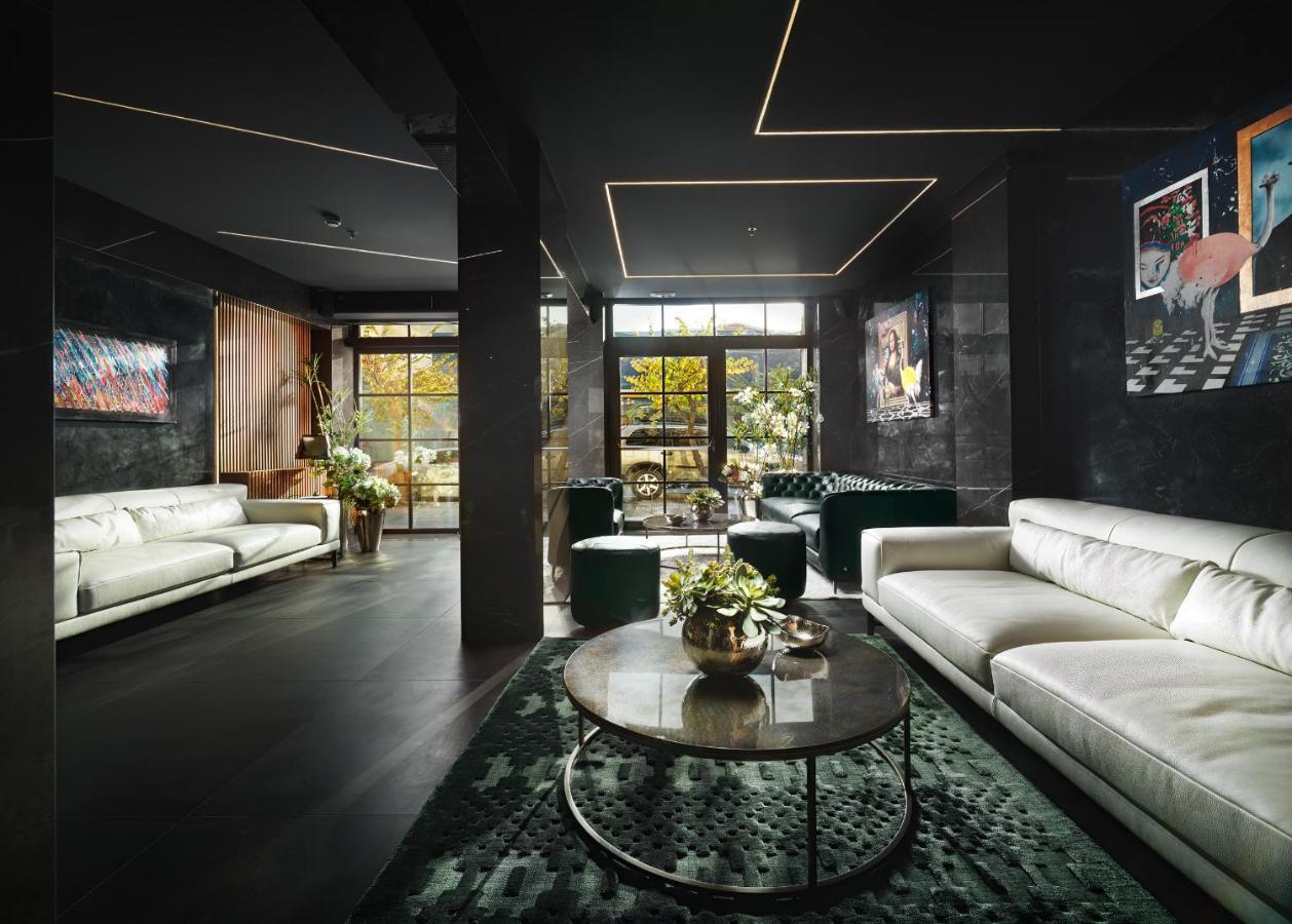 No 15 Ermou Hotel Солун Екстериор снимка The interior of the 2014 flagship store in Paris