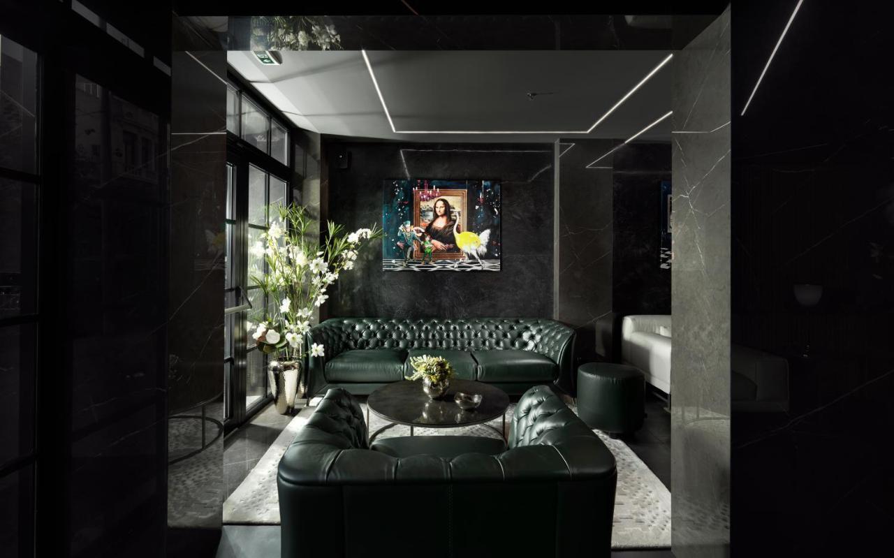 No 15 Ermou Hotel Солун Екстериор снимка The interior of the 2012 edition of the 100 Art Show
