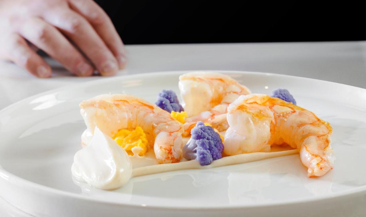 No 15 Ermou Hotel Солун Екстериор снимка A prawn and scallop dish
