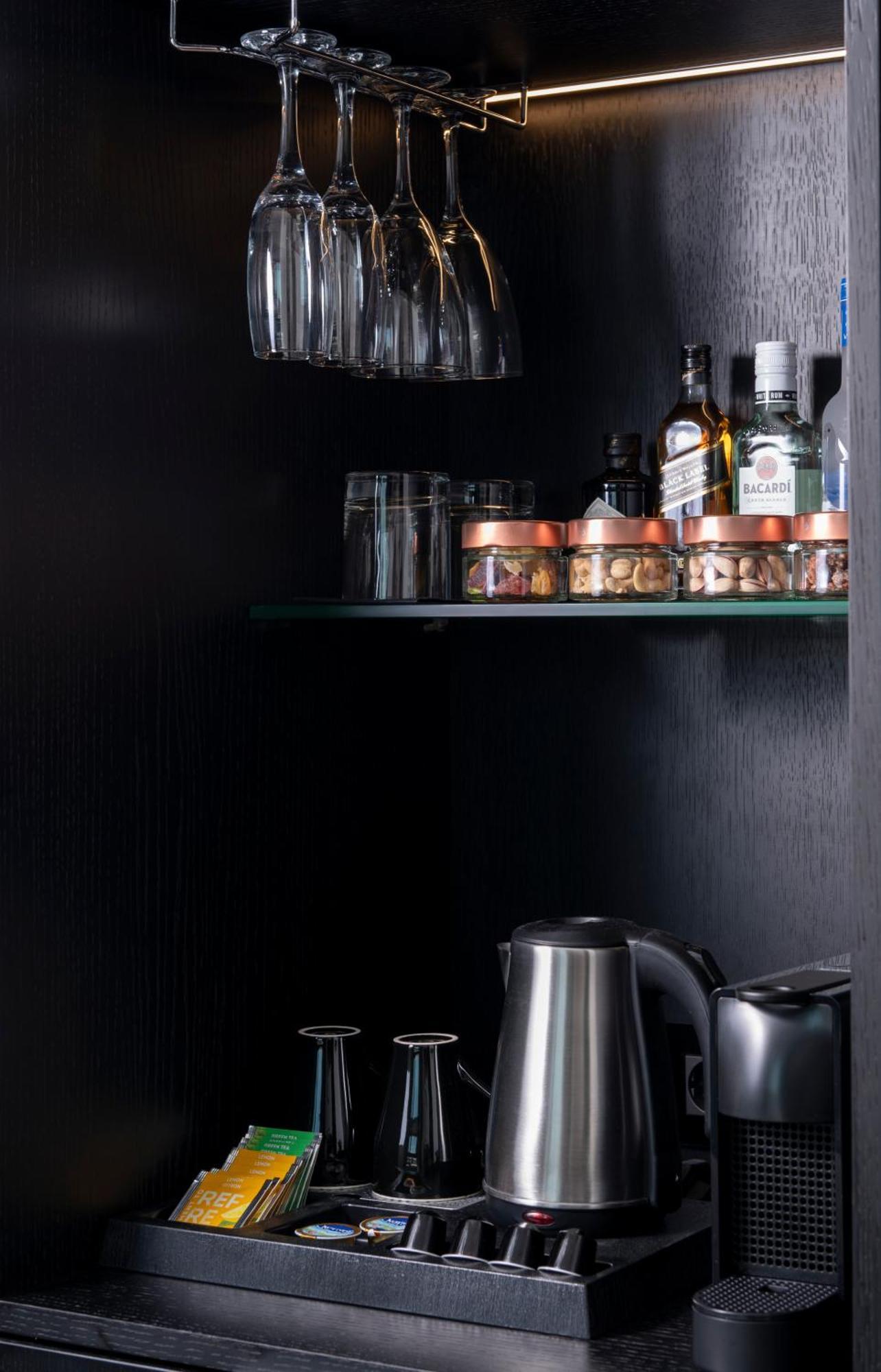 No 15 Ermou Hotel Солун Екстериор снимка A tea kettle